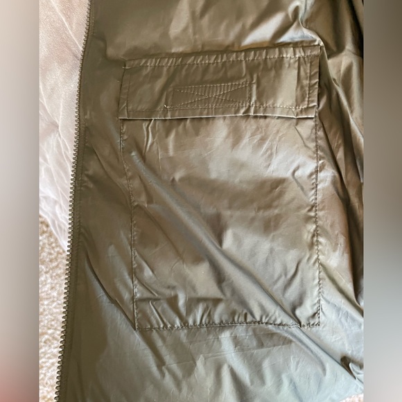 NWT Tilley Expedition Vest - Picture 9 of 16